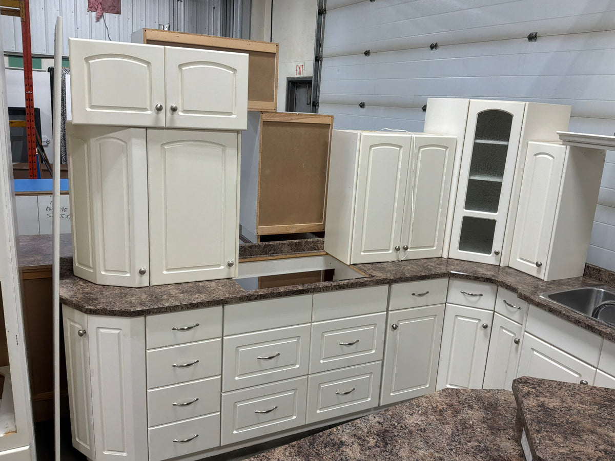 Traditional White Kitchen with Lots of Storage