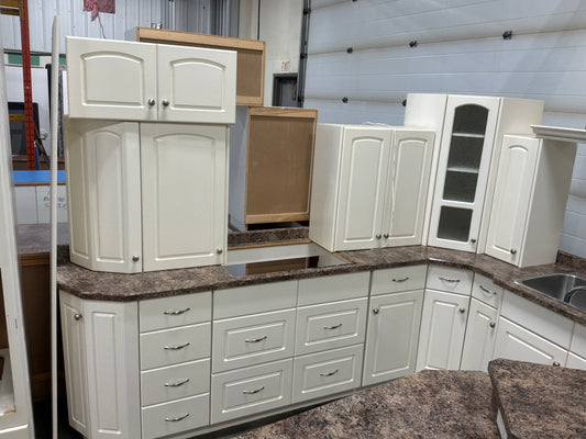 Traditional White Kitchen with Lots of Storage