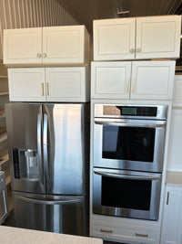 Shaker Style Kitchen with Eat-In Island