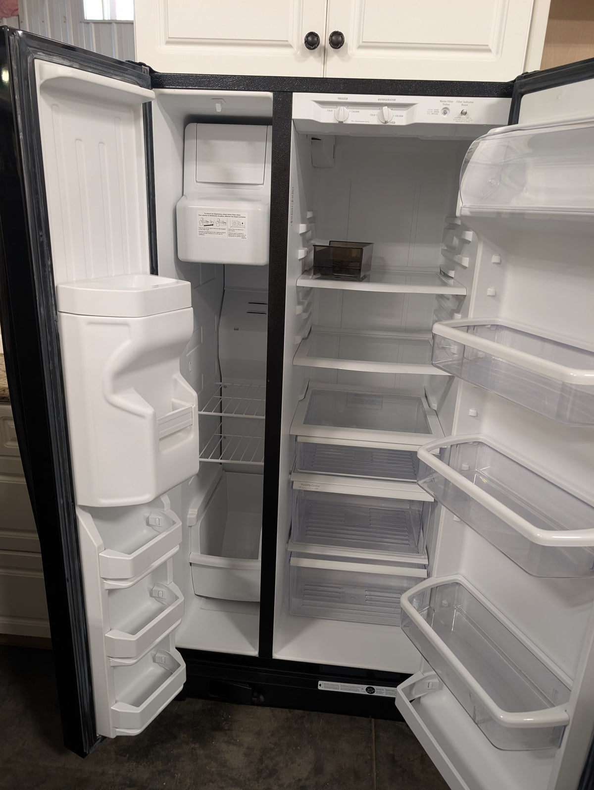 Whirlpool Side by Side Refrigerator/Freezer