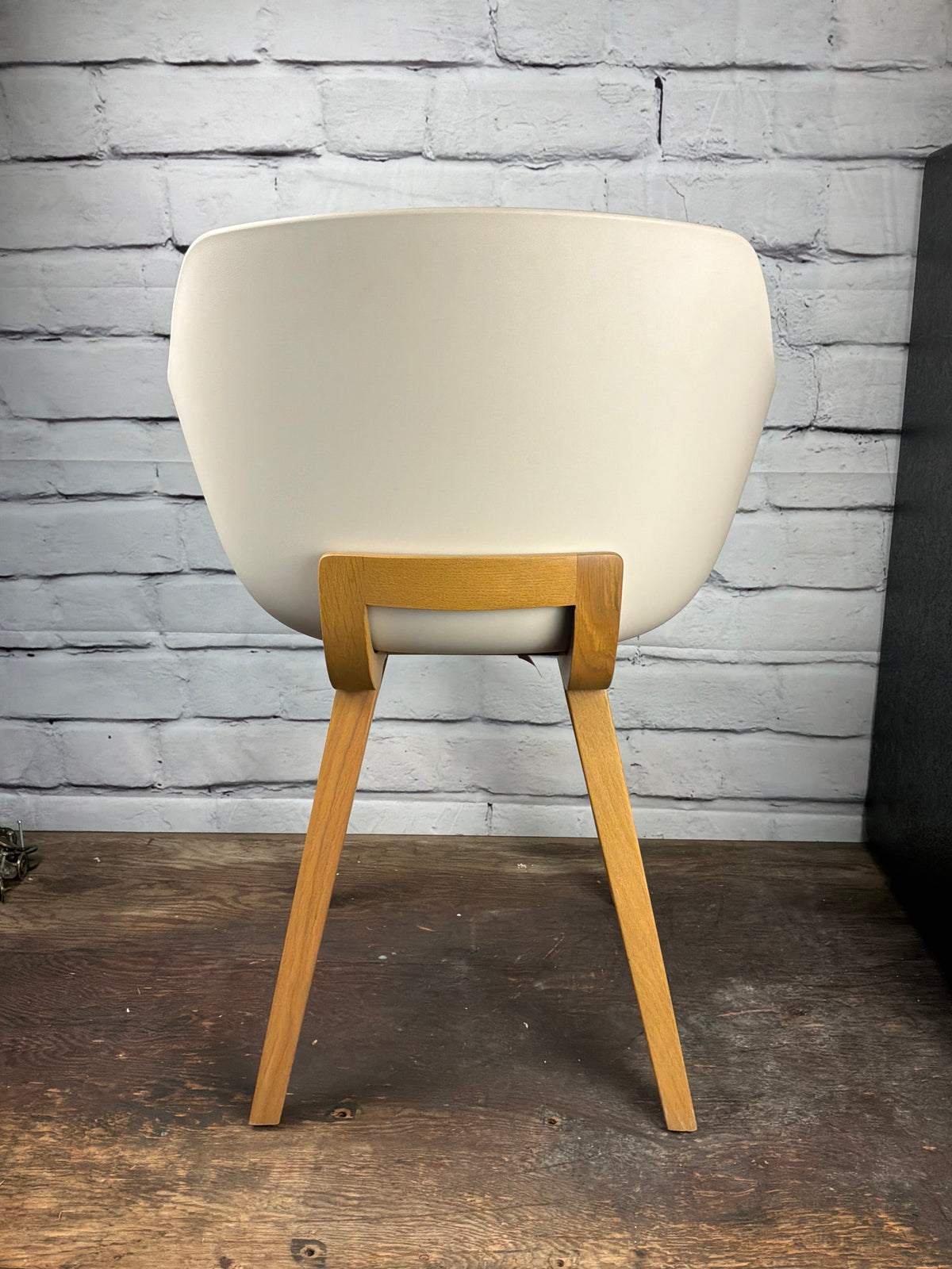Scandinavian Style Kuskoa Bi Chairs