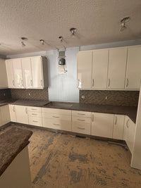 Large Modern Kitchen